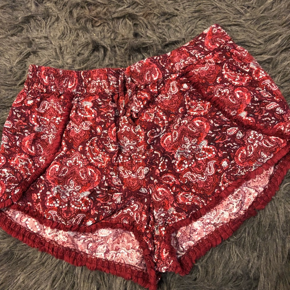 Maroon patterned shorts